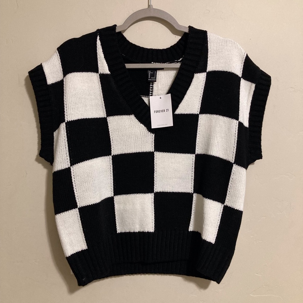 Forever 21 Checkered Sweater Vest